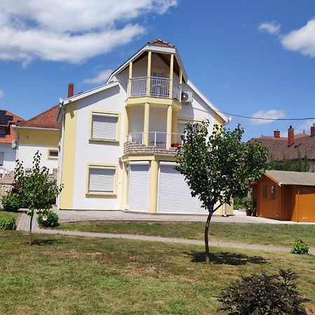 Villa Vanilia Кестели Екстериор снимка