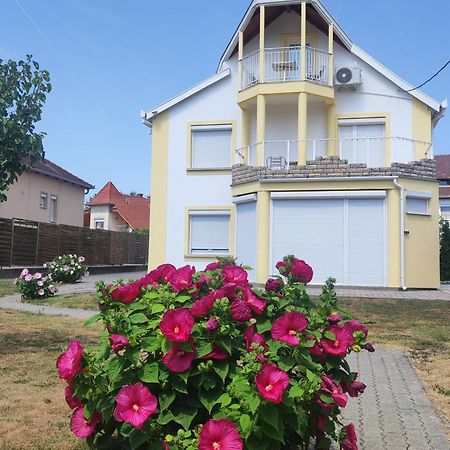 Villa Vanilia Кестели Екстериор снимка